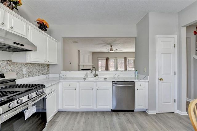 4061 Howell Park Road, Duluth, GA 30096