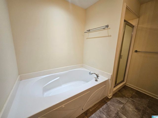 2056 QUEENS COURT, Moody, AL 35004