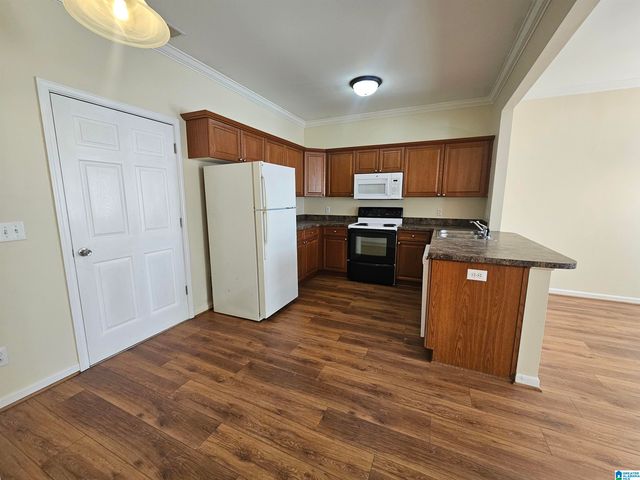 2056 QUEENS COURT, Moody, AL 35004