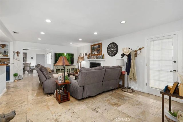 1270 N Euclid, Upland, CA 91786