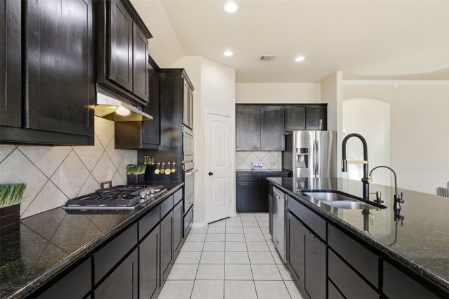 5032 Breezewind Lane, Fort Worth, TX 76123