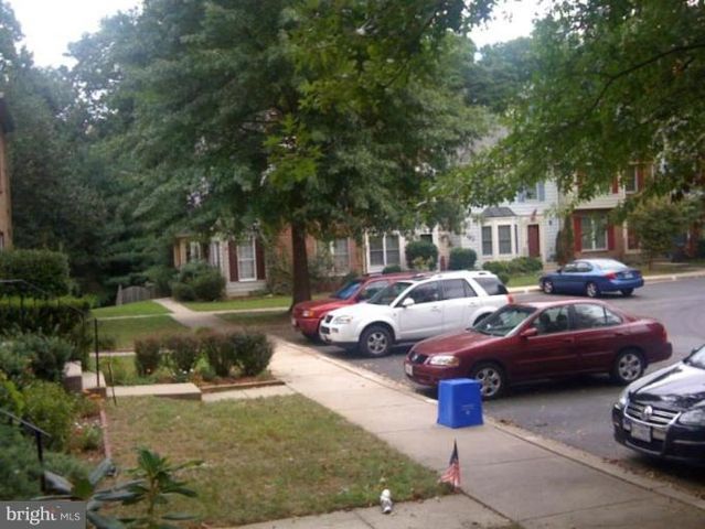 13671 CEDAR CREEK LN, Silver Spring, MD 20904