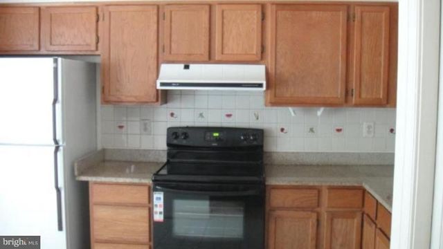 13671 CEDAR CREEK LN, Silver Spring, MD 20904