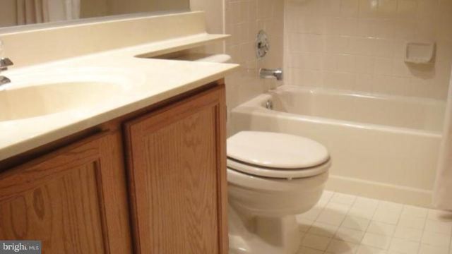 13671 CEDAR CREEK LN, Silver Spring, MD 20904