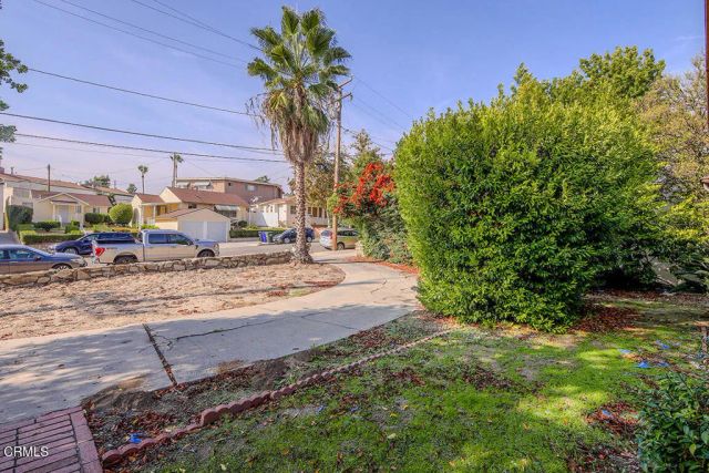 3908 Park Place, La Crescenta, CA 91214
