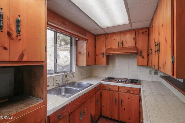 3908 Park Place, La Crescenta, CA 91214