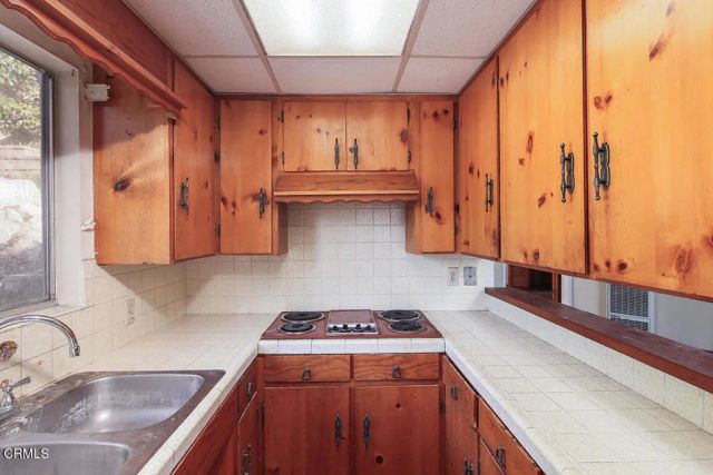 3908 Park Place, La Crescenta, CA 91214