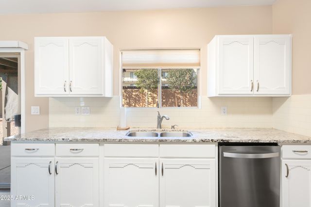 832 FOUR WINDS Circle, Sierra Vista, AZ 85635