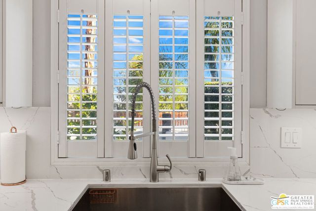 1811 N Los Alamos Road, Palm Springs, CA 92262