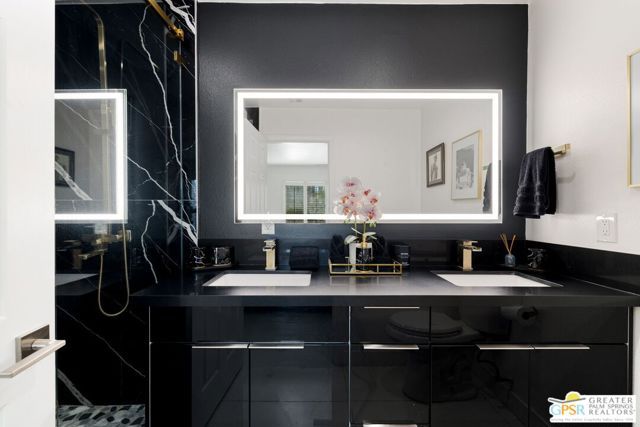 1811 N Los Alamos Road, Palm Springs, CA 92262