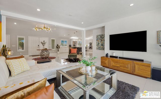 1811 N Los Alamos Road, Palm Springs, CA 92262