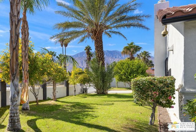 1811 N Los Alamos Road, Palm Springs, CA 92262