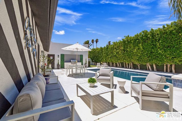 1811 N Los Alamos Road, Palm Springs, CA 92262