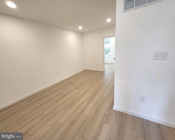562 24TH ST NE, Washington, DC 20002