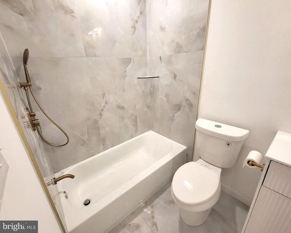 562 24TH ST NE, Washington, DC 20002