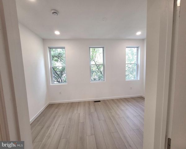 562 24TH ST NE, Washington, DC 20002
