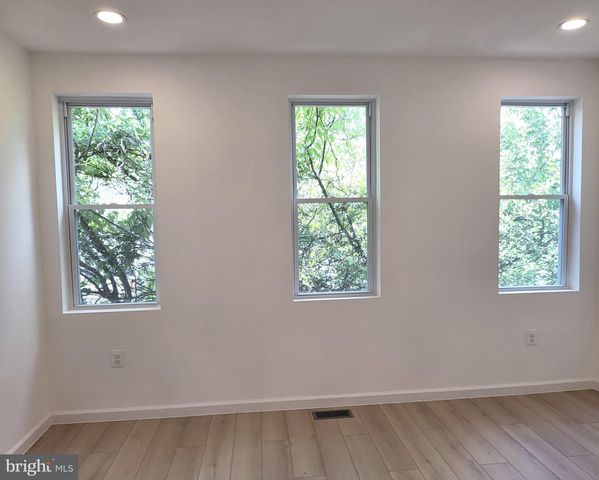 562 24TH ST NE, Washington, DC 20002