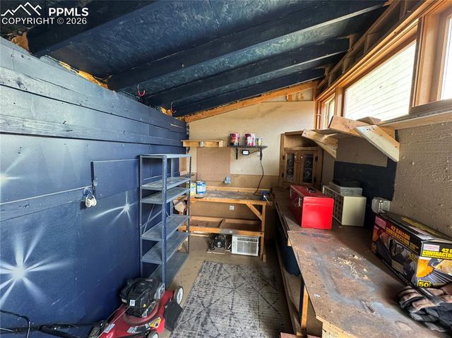 1633 Cheyenne Boulevard, Colorado Springs, CO 80906