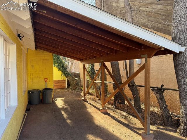 1633 Cheyenne Boulevard, Colorado Springs, CO 80906