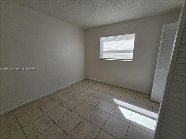 1335 S Dixie Hwy 401, Deerfield Beach, FL 33441