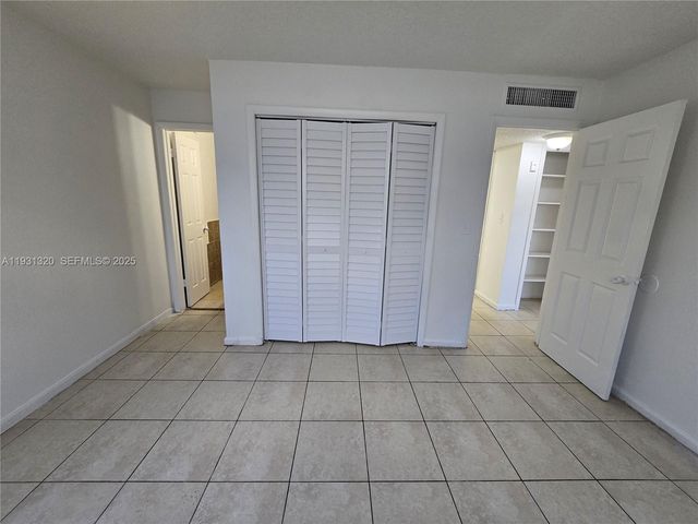 1335 S Dixie Hwy 401, Deerfield Beach, FL 33441