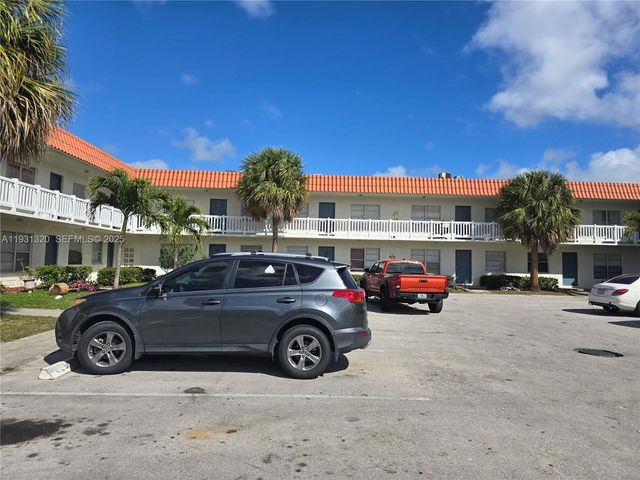 1335 S Dixie Hwy 401, Deerfield Beach, FL 33441