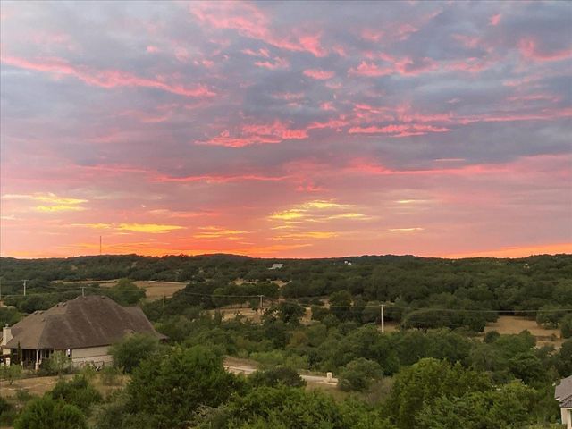 17825 Windecker CV, Dripping Springs, TX 78620