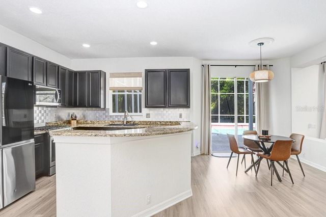 18124 COURTNEY BREEZE DRIVE, Tampa, FL 33647