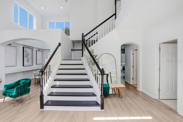 18124 COURTNEY BREEZE DRIVE, Tampa, FL 33647