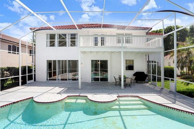 18124 COURTNEY BREEZE DRIVE, Tampa, FL 33647