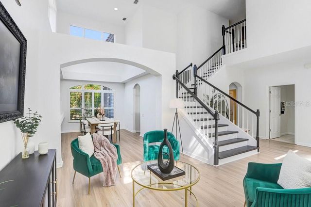 18124 COURTNEY BREEZE DRIVE, Tampa, FL 33647