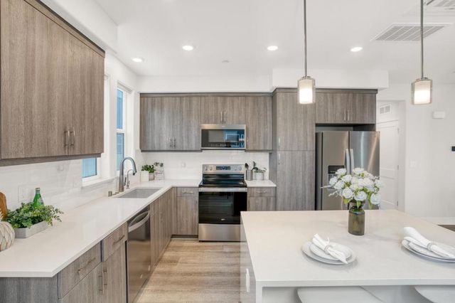 549 Yale Way, San Jose, CA 95117