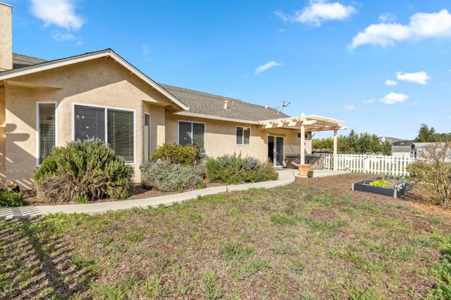 45126 Palomino Road, King City, CA 93930
