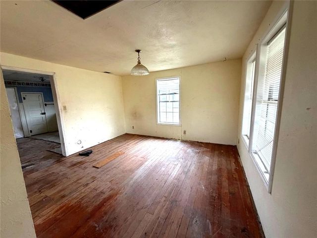 2455 Mccullough, Ingleside, TX 78362