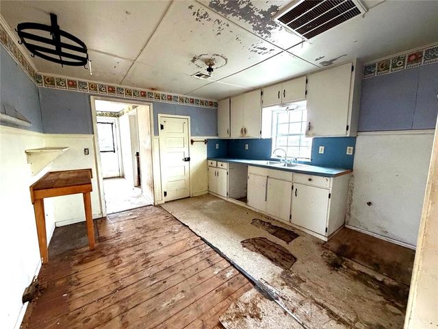 2455 Mccullough, Ingleside, TX 78362