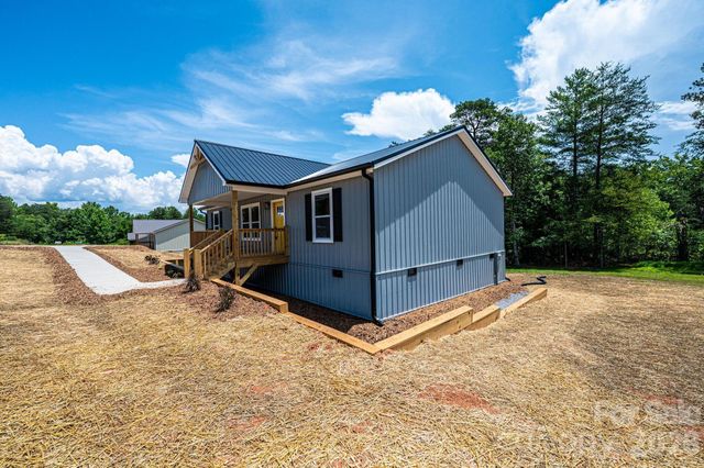 2047 Bailey Drive, Hickory, NC 28601