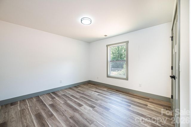2047 Bailey Drive, Hickory, NC 28601