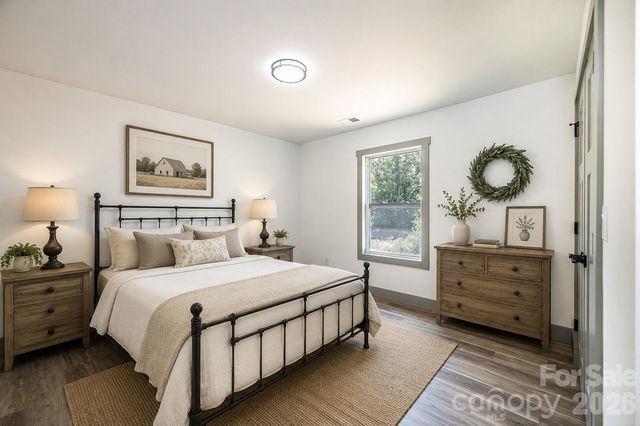 2047 Bailey Drive, Hickory, NC 28601