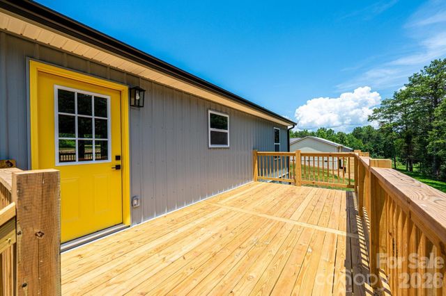2047 Bailey Drive, Hickory, NC 28601