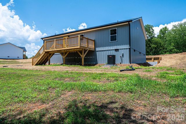 2047 Bailey Drive, Hickory, NC 28601