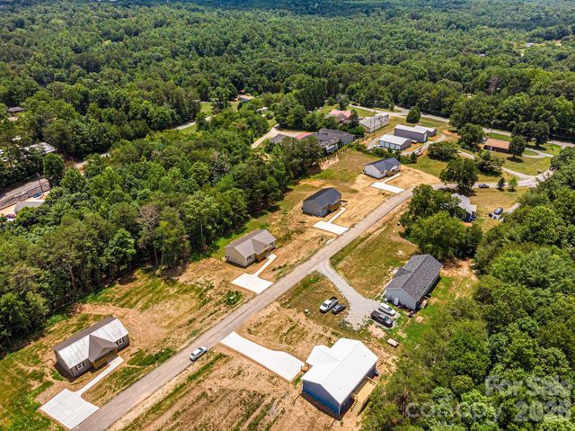 2047 Bailey Drive, Hickory, NC 28601