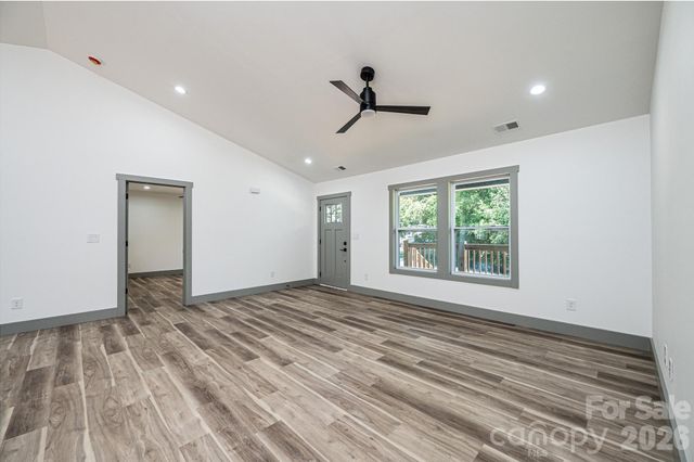 2047 Bailey Drive, Hickory, NC 28601