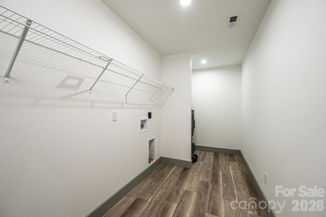 2047 Bailey Drive, Hickory, NC 28601