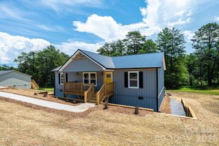 2047 Bailey Drive, Hickory, NC 28601