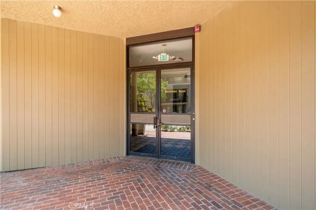 4499 Via Marisol 338, Los Angeles, CA 90042