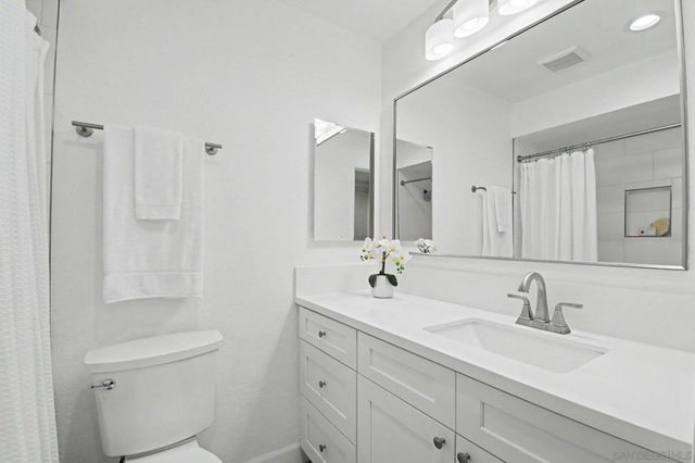 6202 Friars 301, San Diego, CA 92108