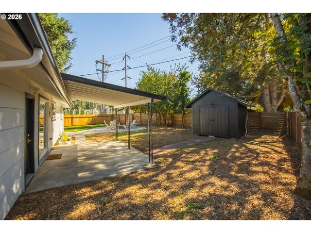 12914 Ne HALSEY St, Portland, OR 97230