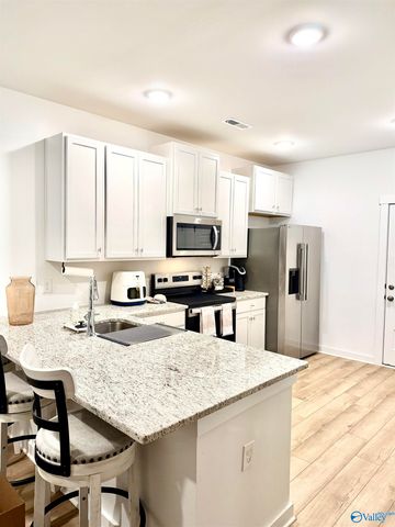 7559 Discovery Point Drive, Huntsville, AL 35806