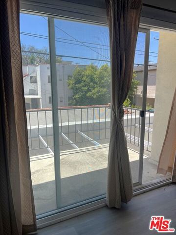 905 S Bedford Street 5, Los Angeles, CA 90035