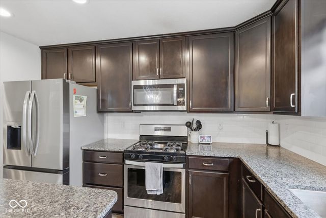 1553 Bush Way, Shelbyville, IN 46176